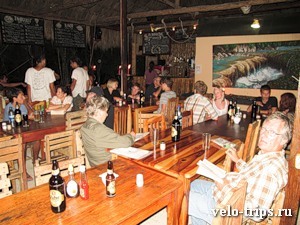 Lanquin, bar in El Retiro hostel