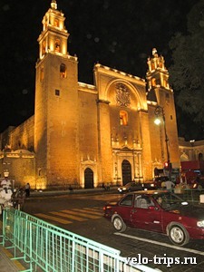 Mexico, Merida. Cathedral on the main square at night