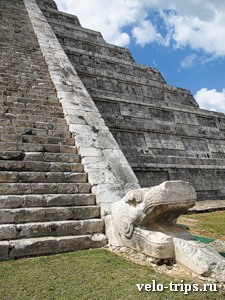 Mexico, Chichen Itza. Snake on the main pyramid.