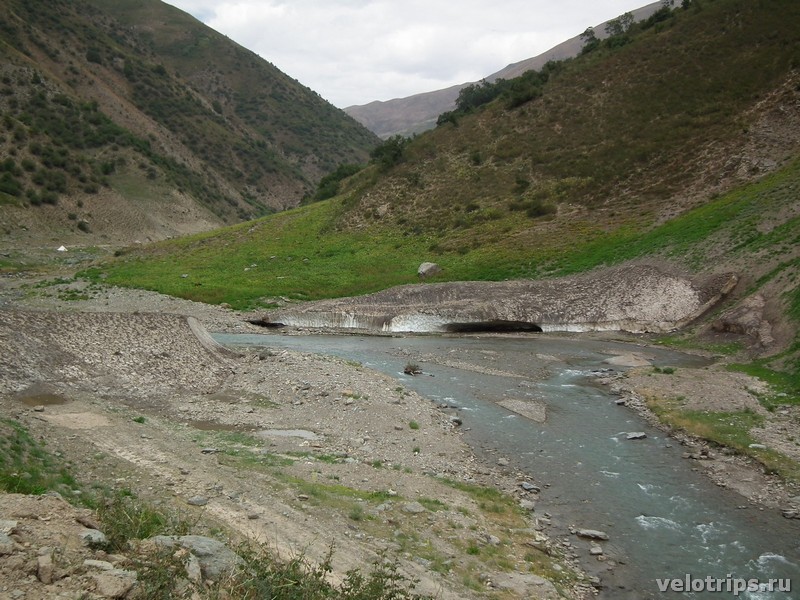 Tajikistan, Rufigar. River glacier.